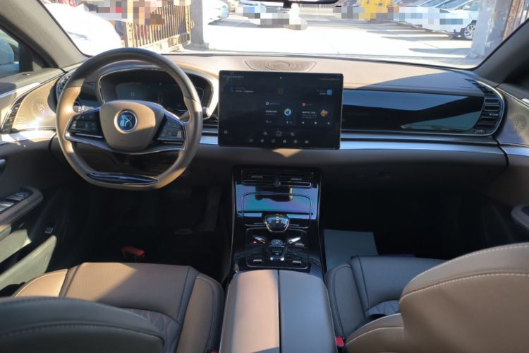 Used BYD Han 2022 EV Genesis Edition 715KM Front-Wheel-Drive Prestige Model
