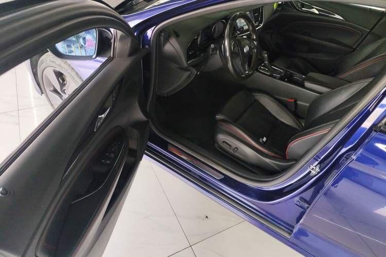 Used Buick Regal 2017 GS 28T Luxury Model
