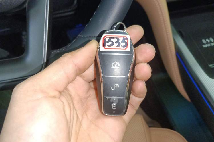 Used BYD Song L DM-i 2025 Intelligent Driving Version 160 km Beyond-Range Type
