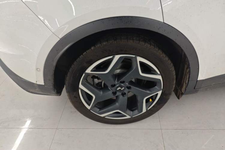 Used ONVO L60 2024 60 kWh Rear-Drive Version