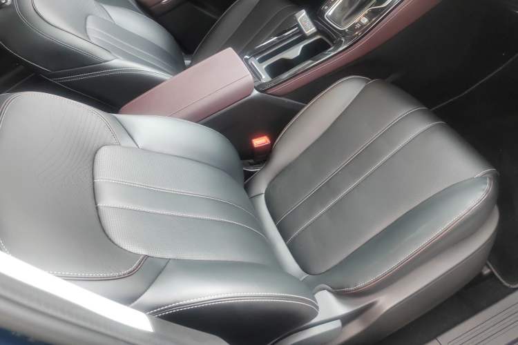 Used GAC Trumpchi M6 2023 PRO 270T DCT Luxury Edition
