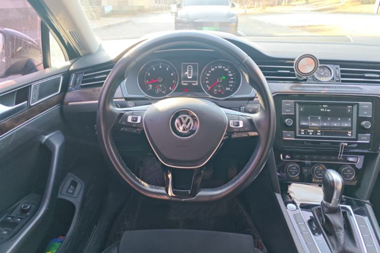 Used Volkswagen Magotan 2018 330TSI DSG Luxury Model
