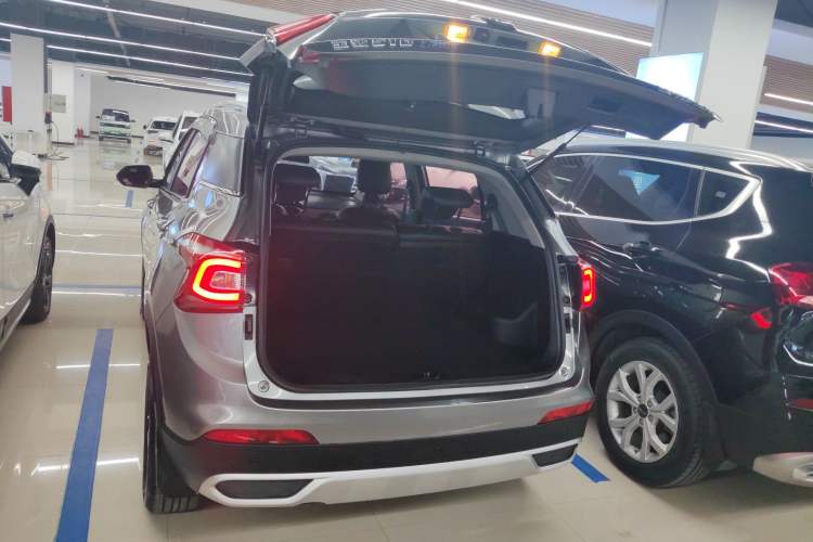 Used Baojun 510 2017 1.5L Automatic Fashion Model
