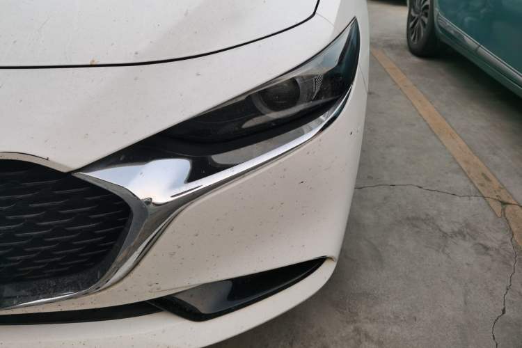 Used Mazda Mazda 3 Axela 2020 2.0L Automatic Luxury Version
