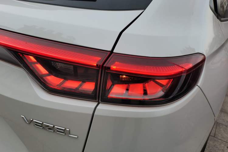 Used Honda Vezel 2023 1.5L CVT Elite Edition