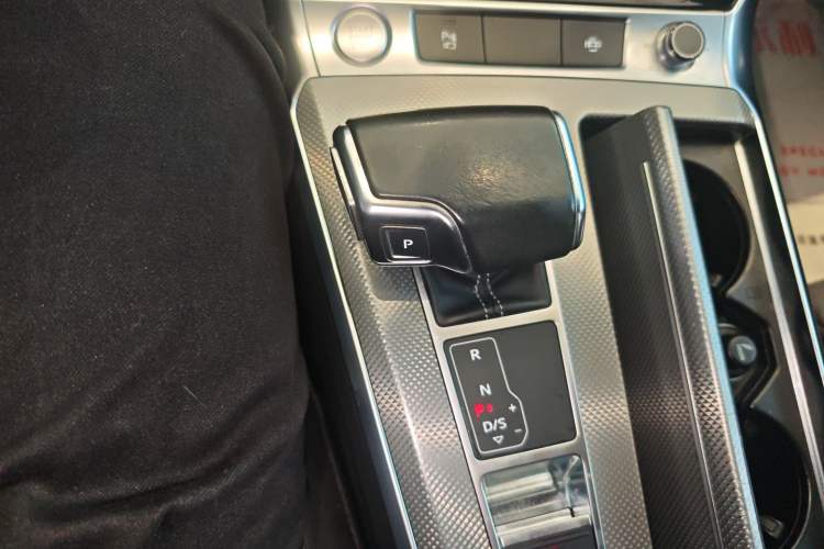 Used Audi A6L 2020 40 TFSI Luxury Dynamic Model
