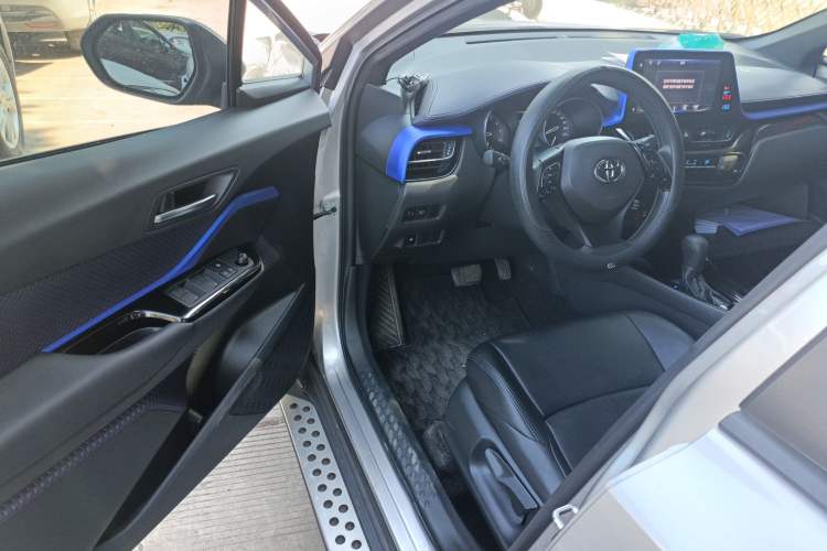 Used Toyota IZOA 2020 2.0L Yichi Version