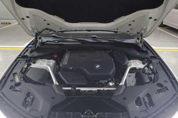 Used BMW 5 Series 2022 Second Facelift 525Li M Sport Package
