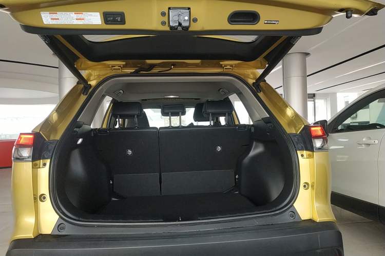 Used Toyota FRONTLANDER 2022 2.0L CVT Luxury PLUS Edition
