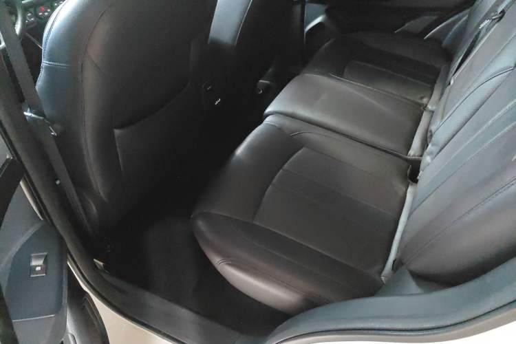 Used GAC Trumpchi GS4 2018 235T Automatic Two-Wheel Drive Luxury Smart Connectivity Millionth Anniversary Edition
