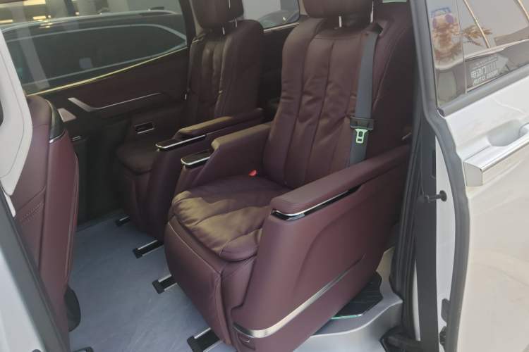 Used Buick Century 2025 2.0T Six-Seater YinShi Edition
