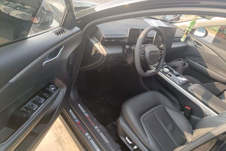 Used Wuling Xingguang 2023 150 Advanced Edition
