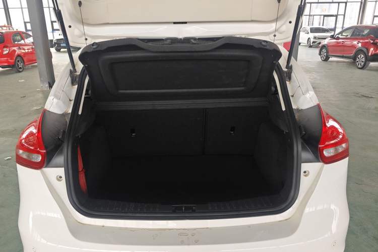 Used Ford Focus 2020 Hatchback Classic 1.5L Automatic Trendy Model