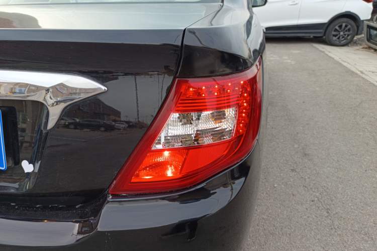 Used BYD F3 2015 Energy-Saving Edition 1.5L Manual Luxury Model