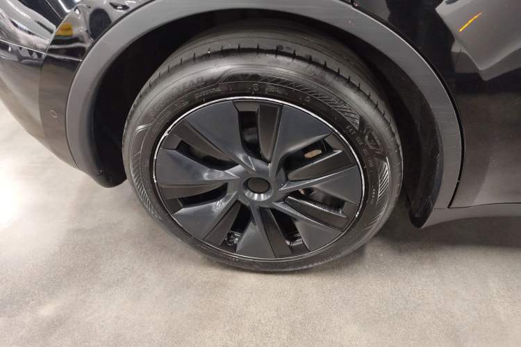 Used Tesla Model Y 2023 Rear-Wheel-Drive Version
