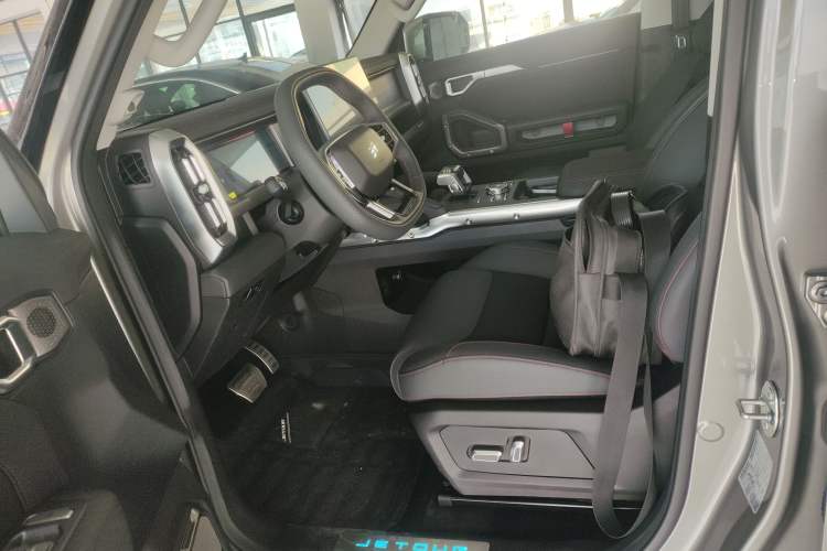 Used  Shanhai T2 2024 C-DM 206KM Four-Wheel Drive Wilderness Edition
