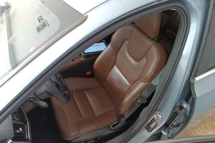 Used Volvo S90 2018 T5 Zhiyuan Edition
