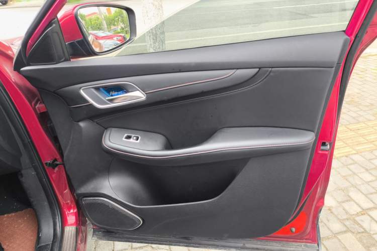 Used MG HS 2018 20T Automatic Two-Wheel Drive Hormone Dynamic Edition China V Standard
