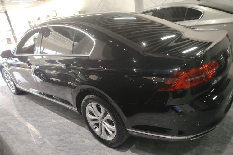 Used Volkswagen Magotan 2017 330TSI DSG Luxury Model
