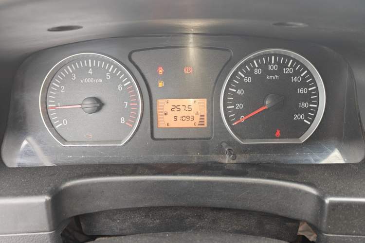 Used FORTHING Lingzhi 2014 V3 1.5L 7-Seater Comfort Model
