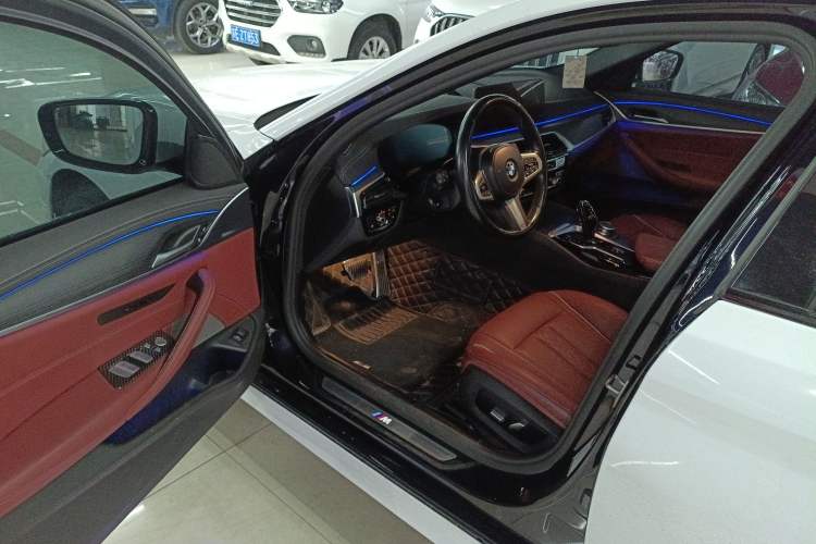 Used BMW 5 Series 2022 Second Facelift 530Li Leading Edition M Sport Package
