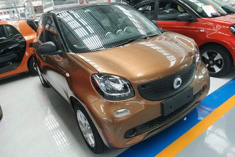 Used  forfour 2016 1.0L 52 kW Dynamic Edition
