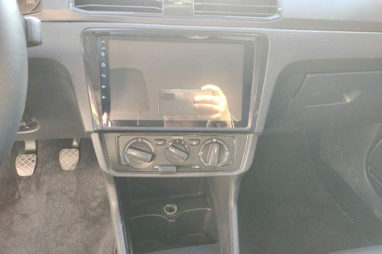 Used Volkswagen Santana 2016 1.4L Manual Fashion Edition
