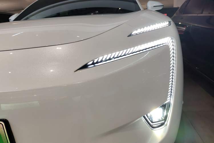 Used  11 2023 HarmonyOS Version Smart Enjoyment Upgrade Model 90-Degree Rear-Wheel Drive Edition
