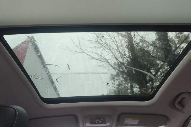 Used Roewe RX5 2019 20T Two-Wheel Drive Automatic Ali Smart Connectivity Platinum Edition
