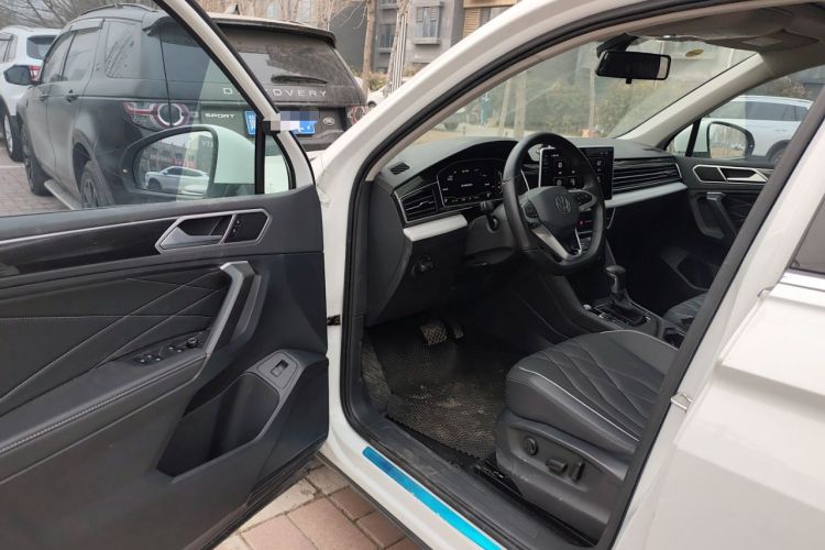 Used Volkswagen Tiguan L 2024 300TSI Automatic Two-Wheel Drive Smart Edition
