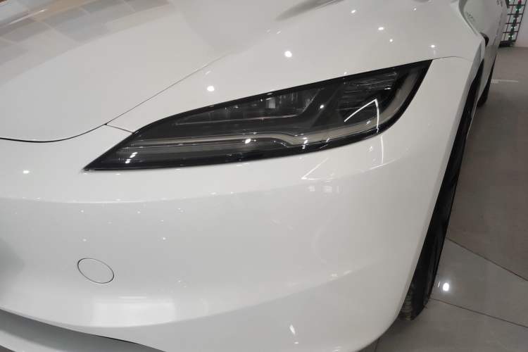 Used Tesla Model 3 2023 Rear-Wheel-Drive Version
