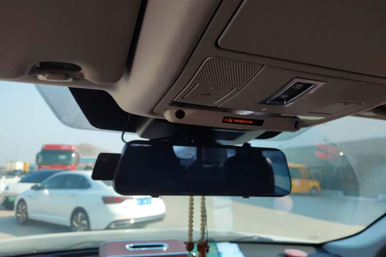 Used Land Rover Discovery Sport 2018 240 PS SE Version
