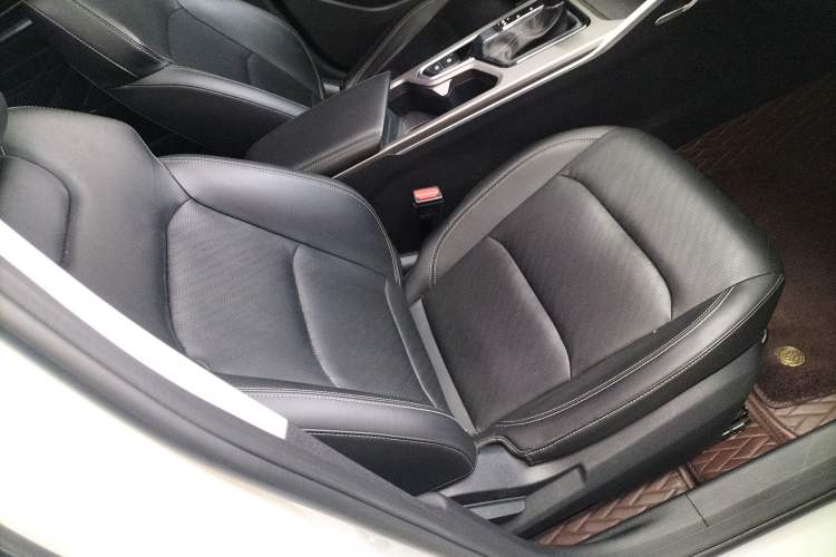 Used Geely Auto Emgrand 2022 4th Generation 1.5L CVT Luxury Model
