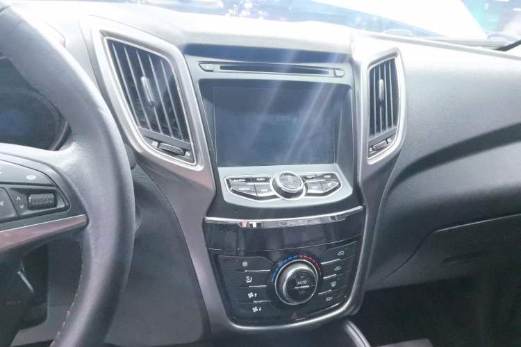 Used Changan CS75 2016 1.8T Automatic Elite Model China V Standard
