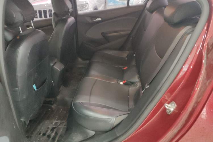 Used Chevrolet Cruze 2017 1.5L Automatic Pioneer Sunroof Edition
