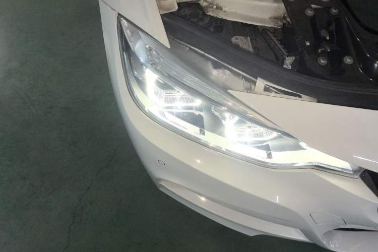 TDK.VehicleDetails.img