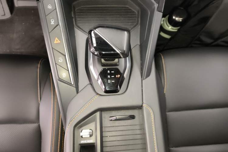 Used Lynk & Co 06 EM-P 2022 PHEV 84 km Range Pro Version
