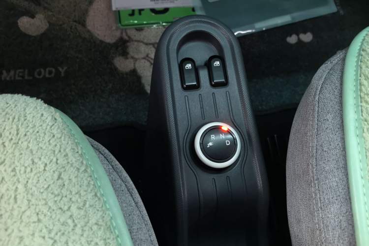 Used Wuling Hongguang MINIEV 2022 Macaron Premium Model – Lithium Ternary Battery
