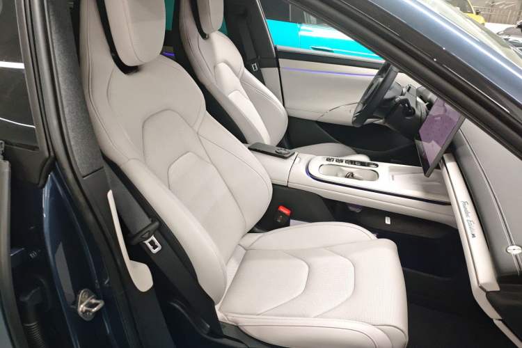 Used  SU7 2024 Rear-Drive Ultra-Long Range Advanced Pro-Level Intelligent Driving Version
