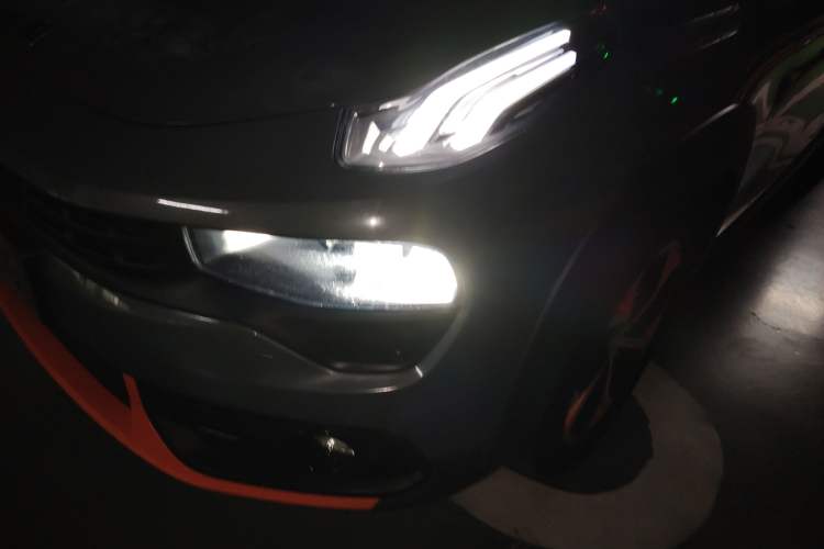 Used Lynk & Co 02 2018 1.5T DCT Two-Wheel Drive Zhaopu Version China V Standard
