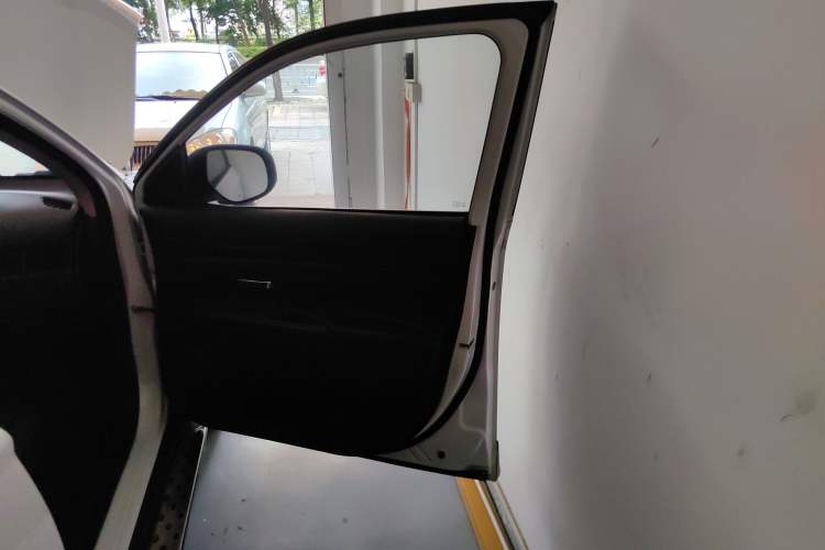 Used Mitsubishi Outlander 2017 2.0L Two-Wheel Drive Glory Edition 5 Seats
