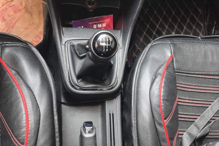 Used Volkswagen Jetta 2015 Zhihui Edition 1.4L Manual Comfort Model
