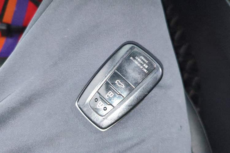 Used Toyota Camry 2019 Revised Version 2.0G Luxury Edition
