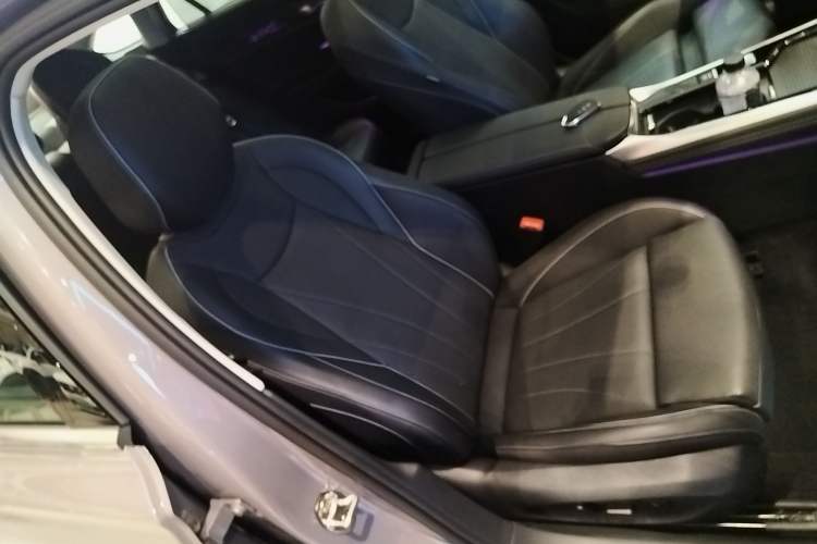 Used Volkswagen Passat 2025 Pro 380TSI Dragon Supreme Edition
