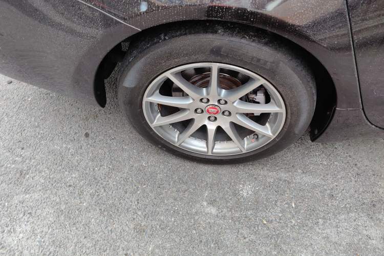 Used Jaguar XJ 2014 XJL 2.0T Two-Wheel-Drive Elegant Business Edition
