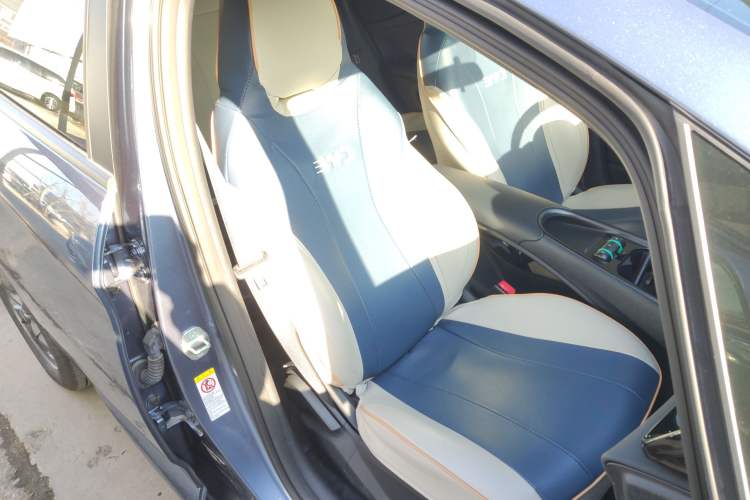 Used BYD Dolphin 2024 Honor Edition 302km Dynamic Version
