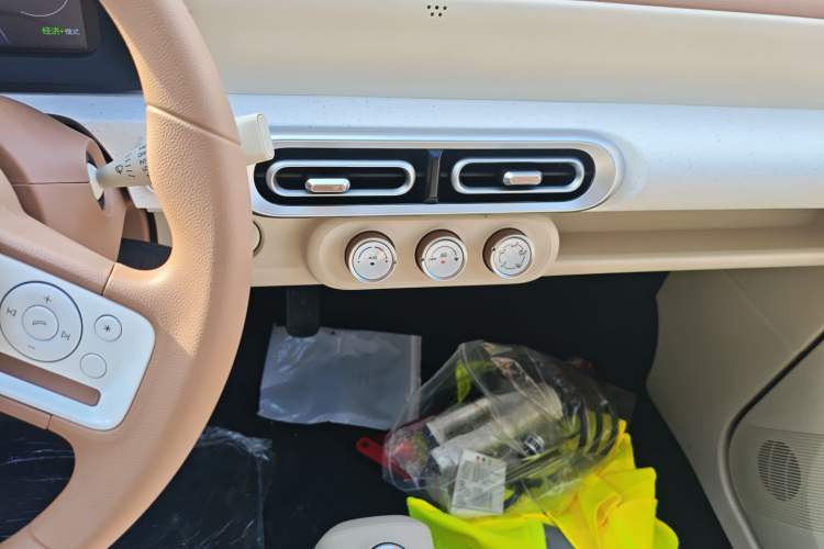 Used Wuling Hongguang MINIEV 2024 3rd Generation 215km Youth Edition
