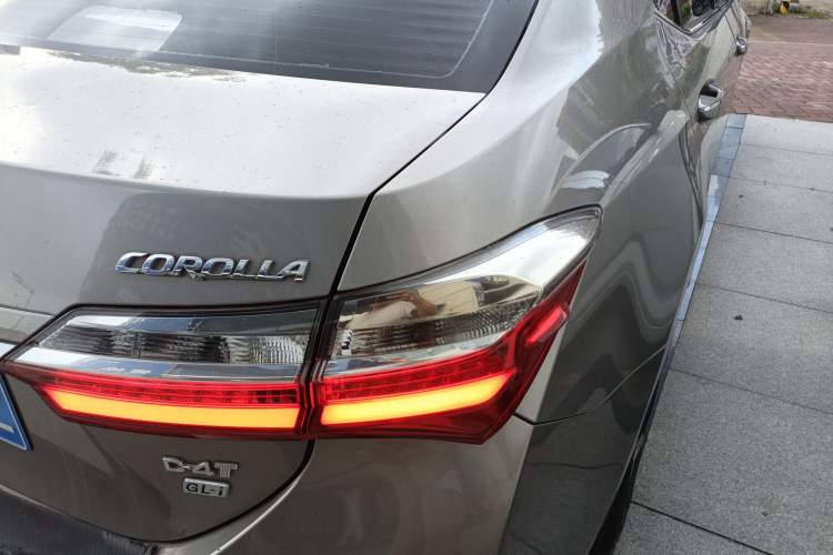 Used Toyota Corolla 2017 Revised Version 1.2T S-CVT GL-i Leather Edition
