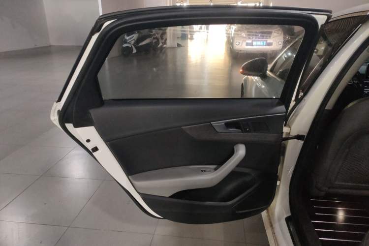 Used Audi A4L 2017 40 TFSI Style Edition
