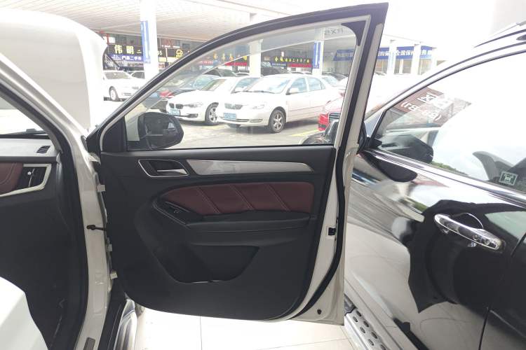 Used Roewe RX5 2016 30T Four-Wheel Drive Automatic Internet Smart Luxury Edition
